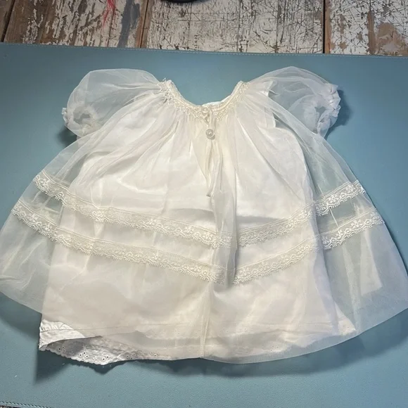 Vintage Sweetest little lace, tulle, white, baby girl, dress, buttons in back - Picture 6 of 9